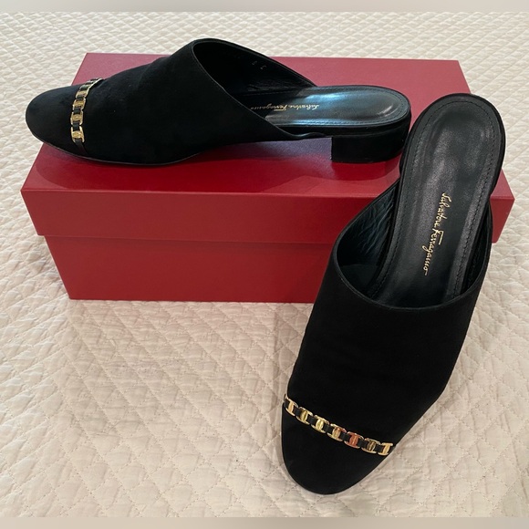 Salvatore Ferragamo Black Suede Muggia Slip-on Mules with Chain Logo Detail 8C - Picture 2 of 13